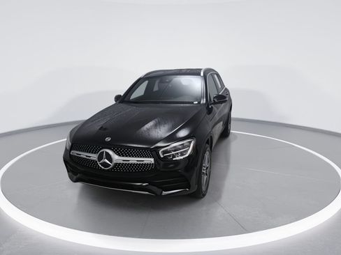 Used 2022 Mercedes-Benz GLC 300 4MATIC image 4