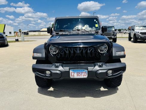 Used 2021 Jeep Wrangler Unlimited Sport AWD/4WD image 28