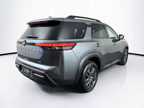 Used 2025 Nissan Pathfinder SV AWD/4WD image 9