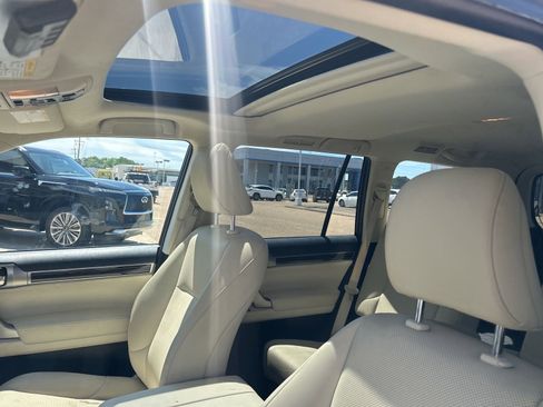 Used 2023 Lexus GX 460 Premium image 10