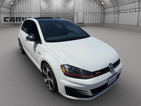 Used 2016 Volkswagen GTI SE w/ Lighting Package (SEL) FWD image 10