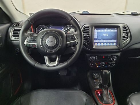 Used 2017 Jeep Compass Trailhawk w/ Popular Equipment Group AWD/4WD image 22