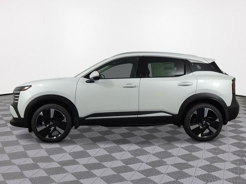 New 2026 Nissan Kicks SR w/ SR Premium Package image 7