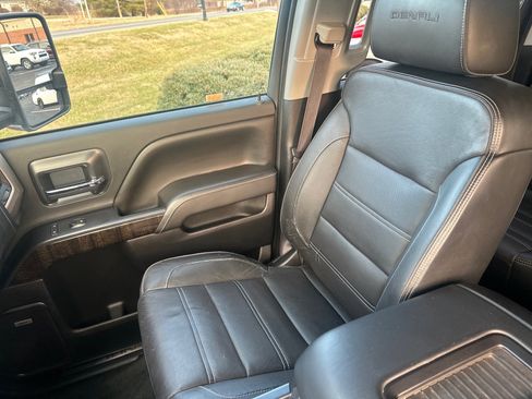 Used 2016 GMC Sierra 3500 Denali w/ Duramax Plus Package image 17