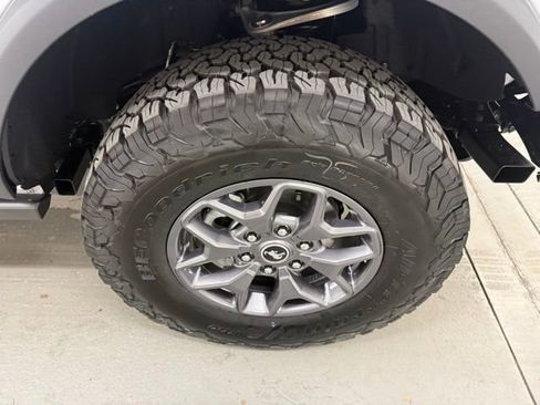 New 2025 Ford Bronco Badlands image 5