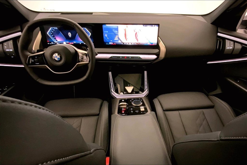 Used 2025 BMW X3 xDrive30i AWD/4WD image 16