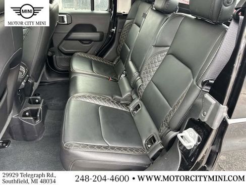 Used 2022 Jeep Gladiator Overland AWD/4WD image 15