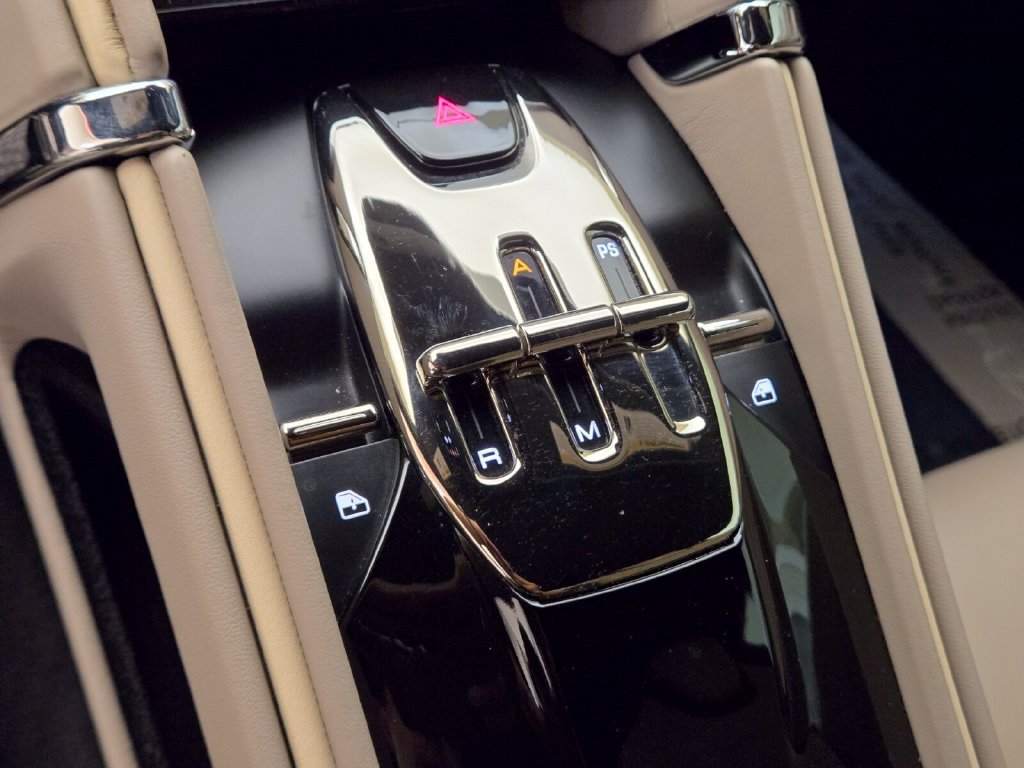 Used 2022 Ferrari Roma RWD image 38