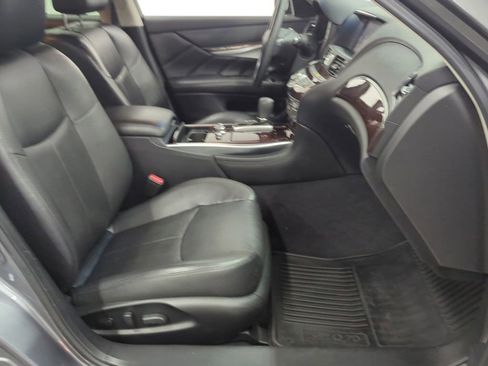 Used 2016 INFINITI Q70 L 3.7 AWD/4WD image 24