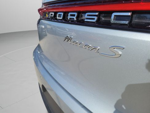 Used 2021 Porsche Macan S AWD/4WD image 29