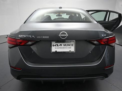 Used 2024 Nissan Sentra SV FWD image 9