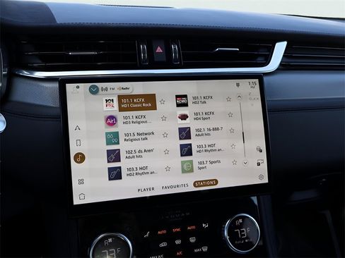 Used 2022 Jaguar F-PACE SVR image 23