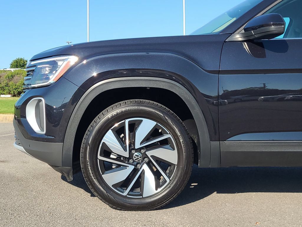 Used 2024 Volkswagen Atlas SE FWD image 9