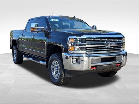 Used 2019 Chevrolet Silverado 2500 LTZ AWD/4WD image 7