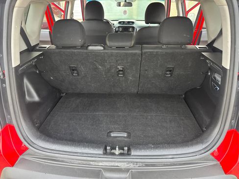 Used 2015 Kia Soul + FWD image 14