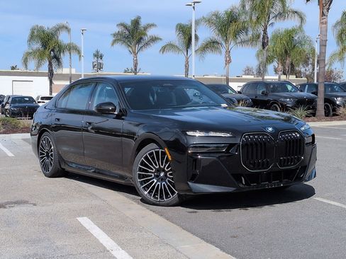 New 2026 BMW 750e xDrive w/ Executive Package image 2