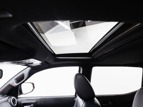 Certified 2023 Toyota Tacoma TRD Pro image 5