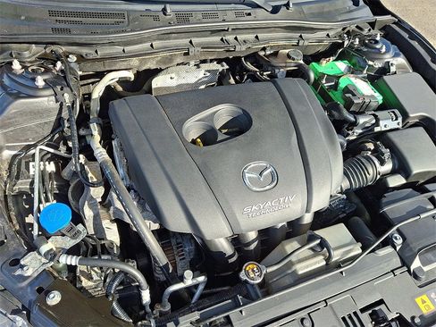 Used 2018 MAZDA MAZDA3 Touring image 29