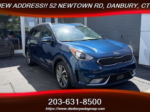 Used 2017 Kia Niro Touring w/ Advanced Technology Package FWD image 7