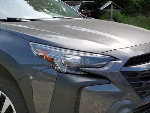Used 2024 Subaru Outback Premium AWD/4WD image 22