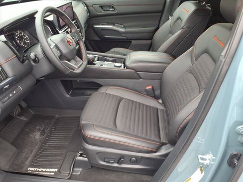 Used 2026 Nissan Pathfinder Rock Creek w/ Rock Creek Premium Package AWD/4WD image 5