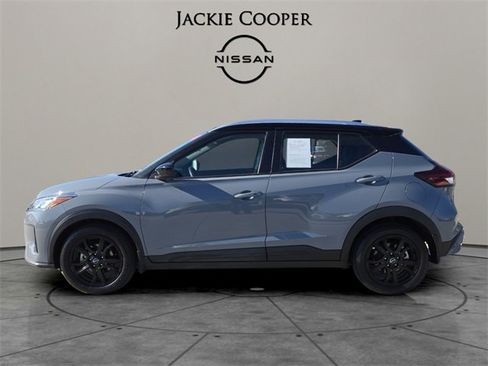 Certified 2023 Nissan Kicks SV image 2