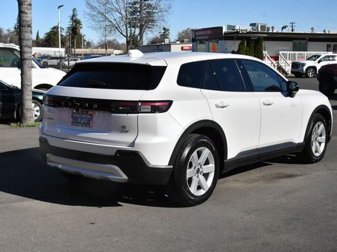 Used 2024 Honda Prologue EX image 8