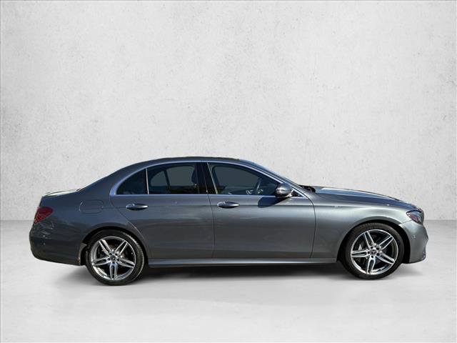 Used 2018 Mercedes-Benz E 300 4MATIC image 4