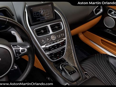 Used 2019 Aston Martin DB11 Volante image 10