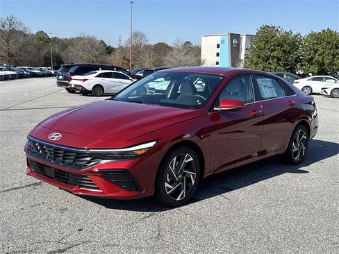 New 2025 Hyundai Elantra Limited image 3