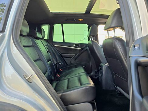 Used 2014 Volkswagen Tiguan R-Line FWD image 46