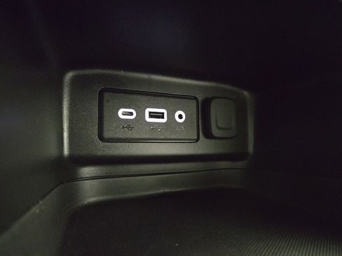 Used 2022 Chevrolet Equinox LS w/ LS Convenience Package image 26