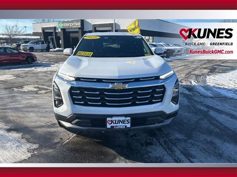 Used 2025 Chevrolet Equinox LT image 8