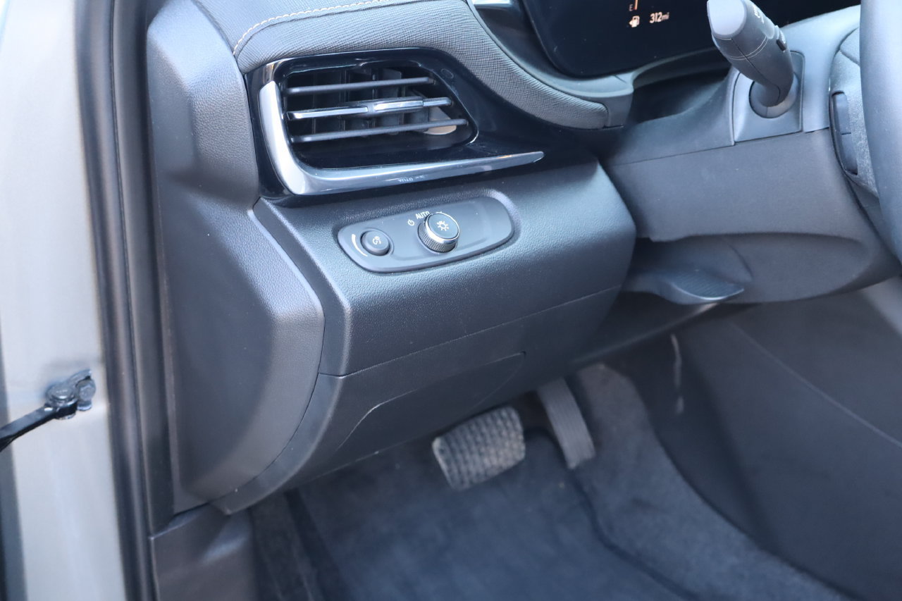 Used 2024 Buick Envista Avenir FWD image 24