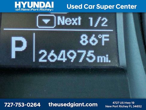 Used 2015 Hyundai Santa Fe Sport w/ Option Group 02 FWD image 34