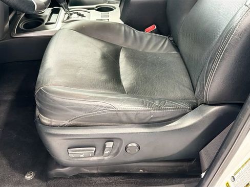 Used 2016 Toyota 4Runner Limited image 17