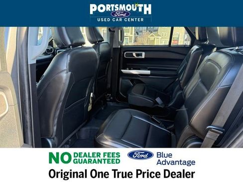Used 2022 Ford Explorer XLT w/ Equipment Group 202A image 5