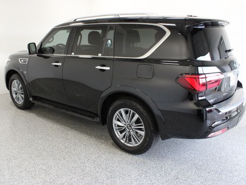 Used 2020 INFINITI QX80 Luxe w/ All-Season Package RWD image 9
