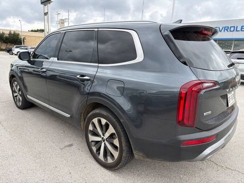 Used 2022 Kia Telluride S AWD/4WD image 3
