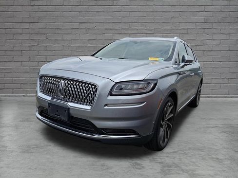 Used 2023 Lincoln Nautilus Reserve w/ Equipment Group 201A FWD image 4