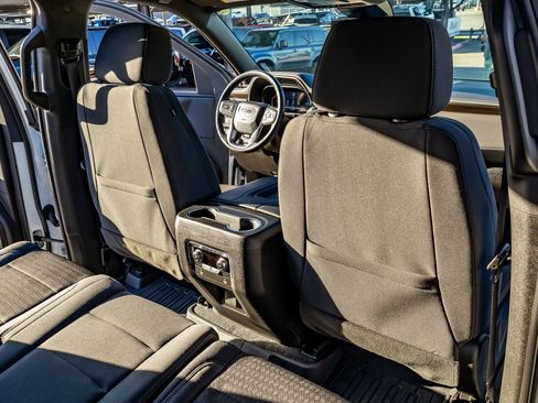 Used 2023 GMC Yukon SLE w/ Max Trailering Package image 31