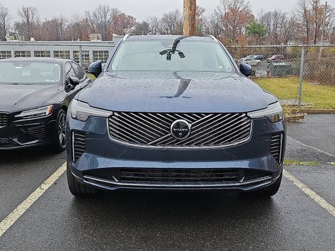 Certified 2025 Volvo XC90 B6 Ultra image 2