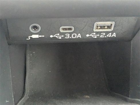 Used 2024 Subaru Legacy Premium image 22