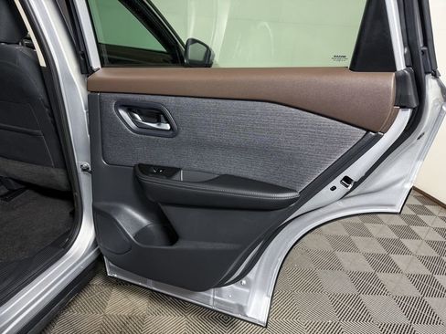 Certified 2023 Nissan Rogue SV FWD image 40
