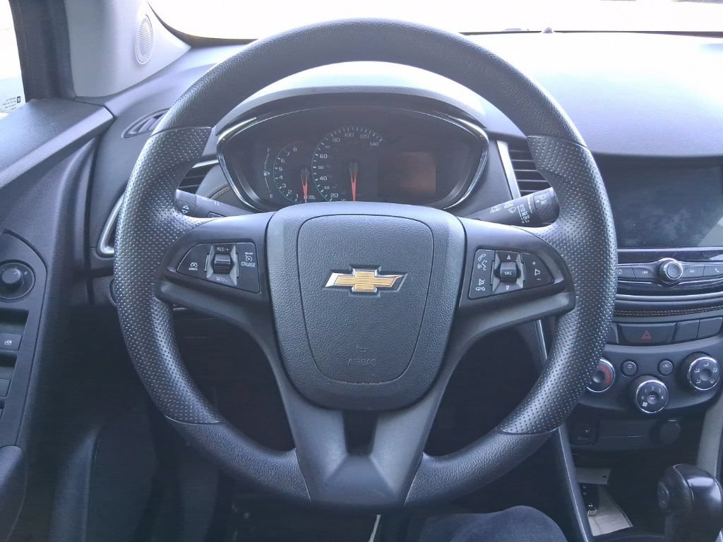 Used 2019 Chevrolet Trax LS w/ Tint and Cruise Package AWD/4WD image 15