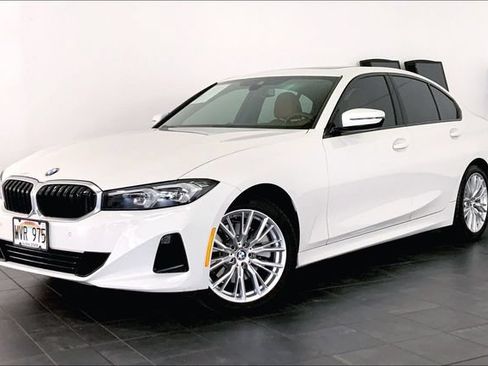 Certified 2023 BMW 330i Sedan w/ Convenience Package RWD image 1