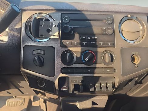 Used 2008 Ford F250 Lariat image 10