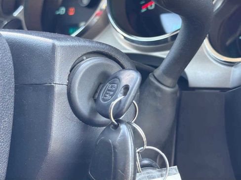 Used 2014 GMC Sierra 2500 SLE w/ HD SLE Premium Package image 28