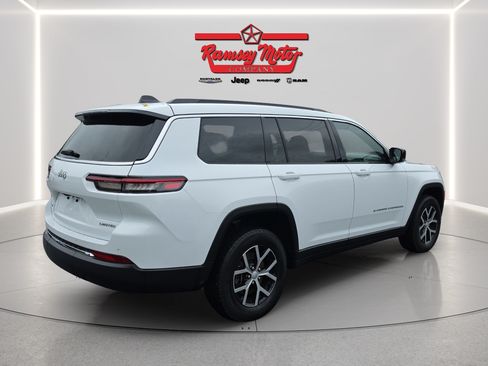 Used 2025 Jeep Grand Cherokee L Limited AWD/4WD image 5
