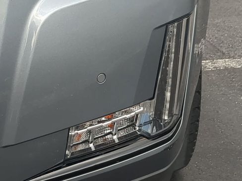 Used 2020 Cadillac Escalade Premium Luxury w/ Escalade Sport Edition AWD/4WD image 11